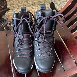 Nike ACG Black and Purple Men's Boots